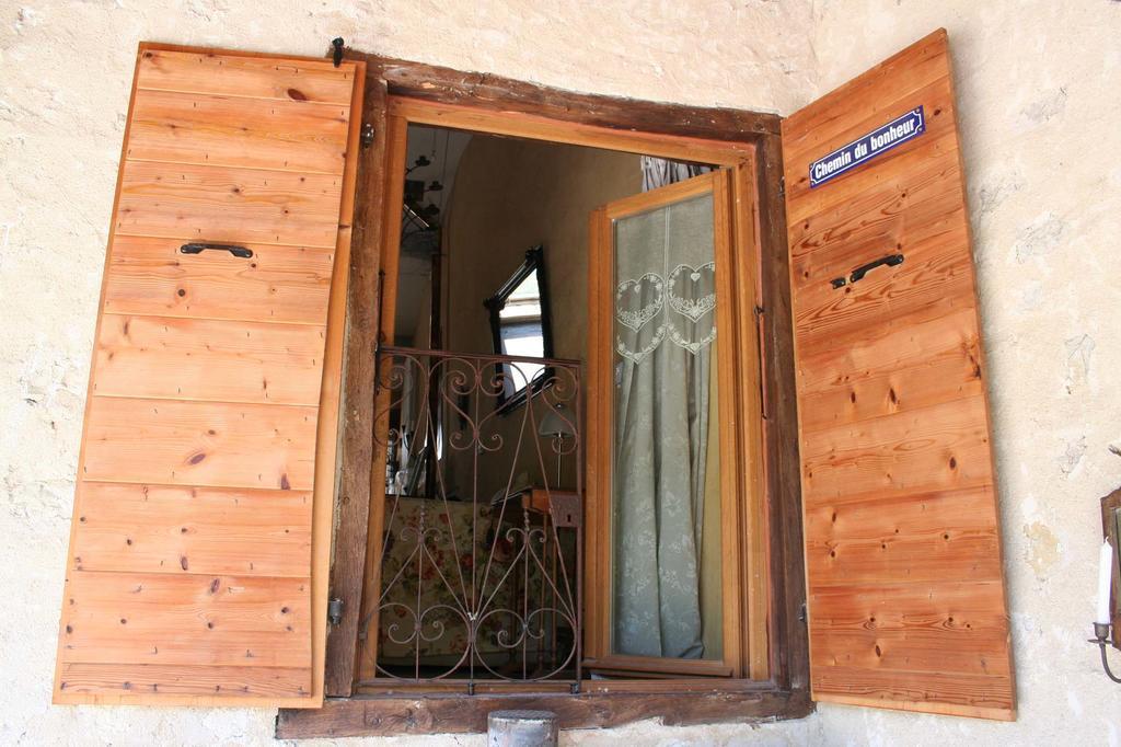 Chambre D'Hotes La Romarine Barnave Buitenkant foto